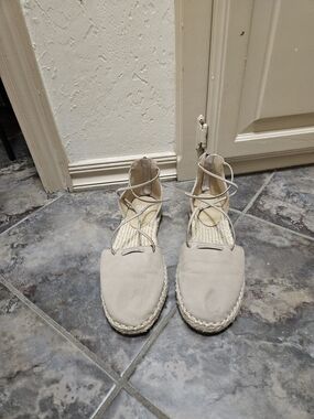 Woven Espadrille Flats in Beige